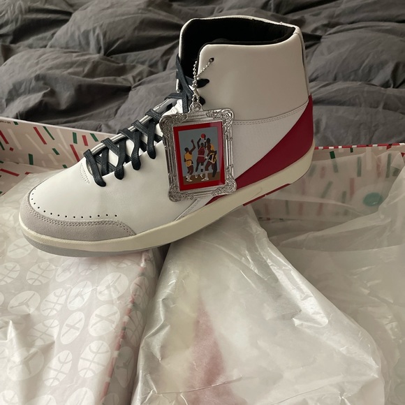 Jordan 2 Retro SE Nina Chanel Abney - Picture 2 of 4